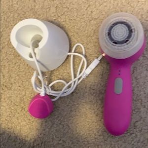 Soniclear petite electric cleansing brush